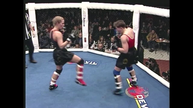 Венди Ван Марен vs Марина Николаева, M-1 MFC - World Championship 1997