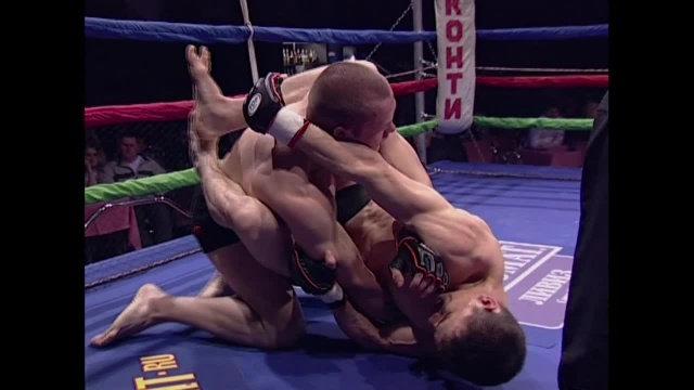 Сергей Наумов vs Денис Комкин, MFC Mix-Fight 2004