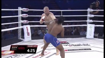 Sergey Kharitonov's huge knockout on M-1 Challenge 80