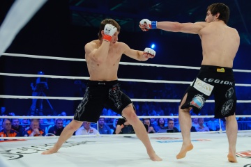 Artem Damkovsky vs Musa Khamanaev, M-1 Challenge 32